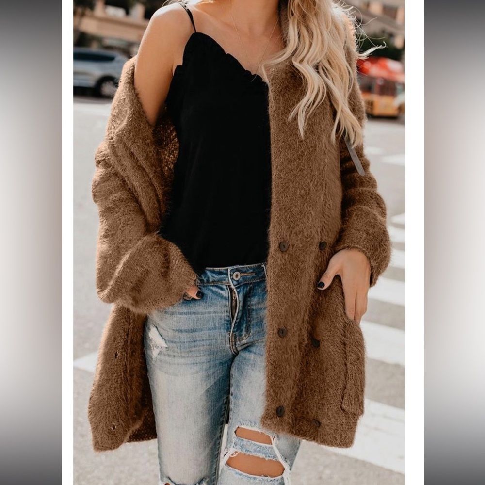 Boutique Brand Oversized Brown Warm Fuzzy Double Breasted Pocketed Cardigan 💗